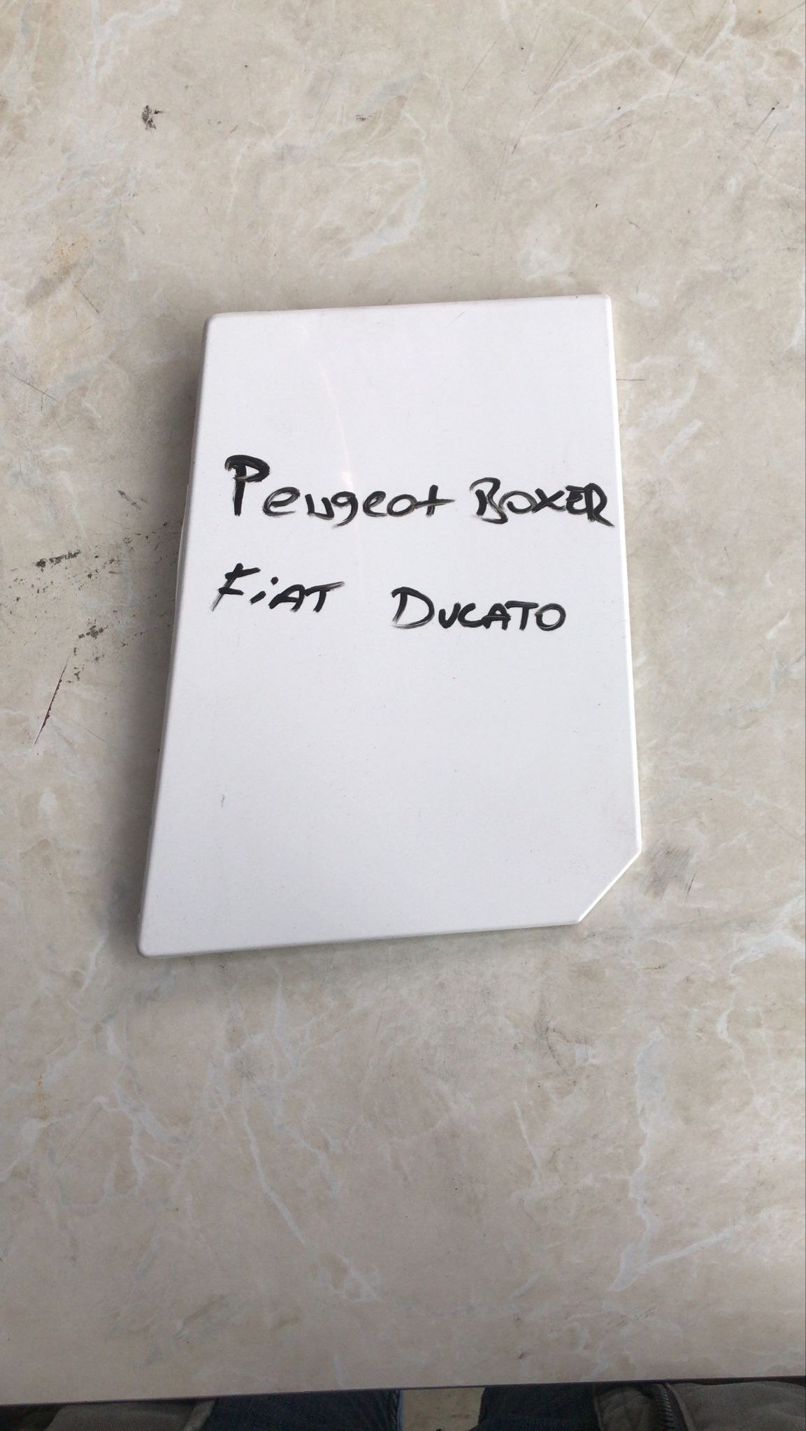 Peugeot Boxer/Fiat Ducato Depo Kapağı